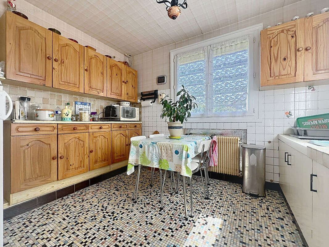 Maison à CORMELLES-LE-ROYAL