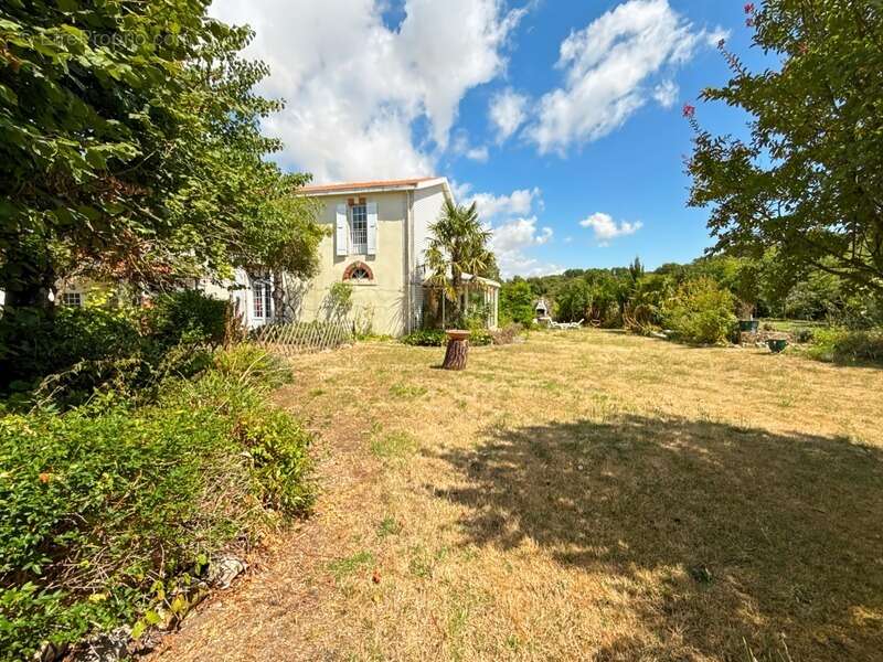 Maison à AYTRE