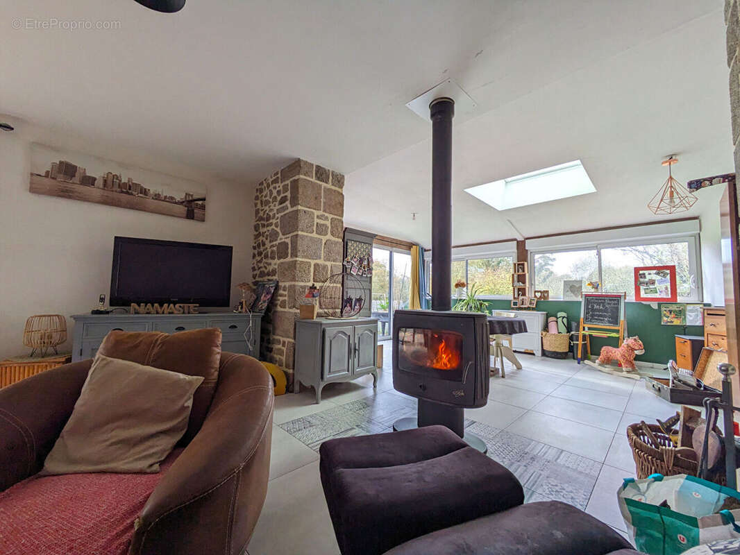 Maison à BAGUER-PICAN