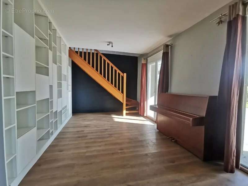 Maison à DREMIL-LAFAGE