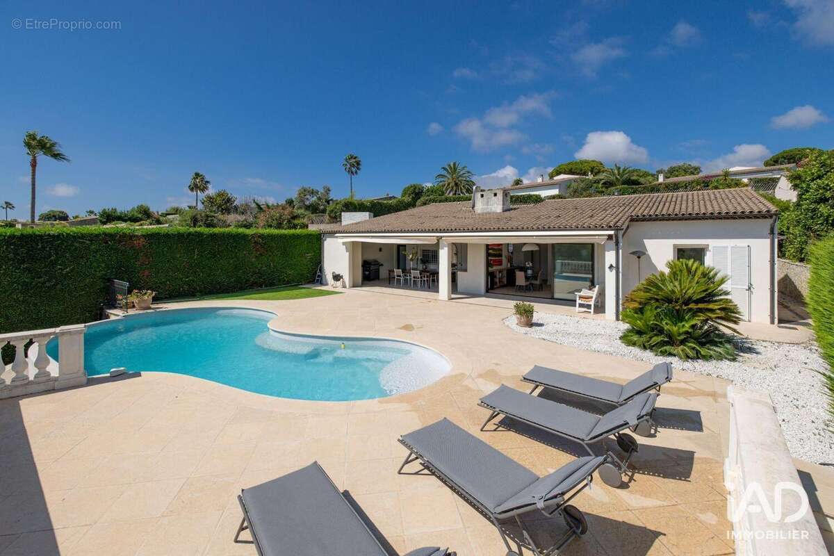 Photo 3 - Maison à VILLENEUVE-LOUBET