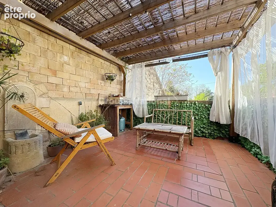 Maison de ville - 161 m²  - Coeur du village d'Eyguières - photo 16