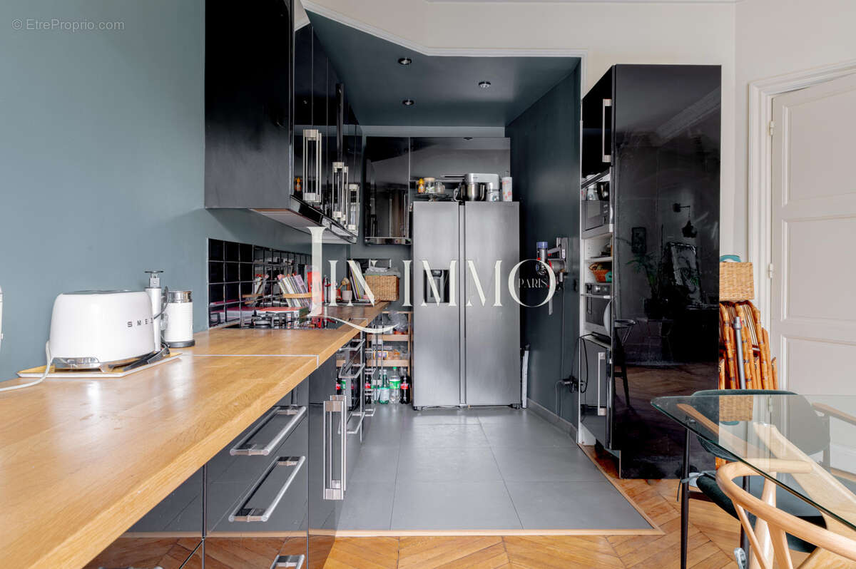 Appartement à PARIS-17E