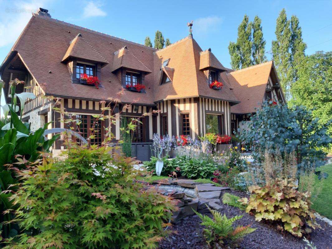 Maison à PONT-L'EVEQUE