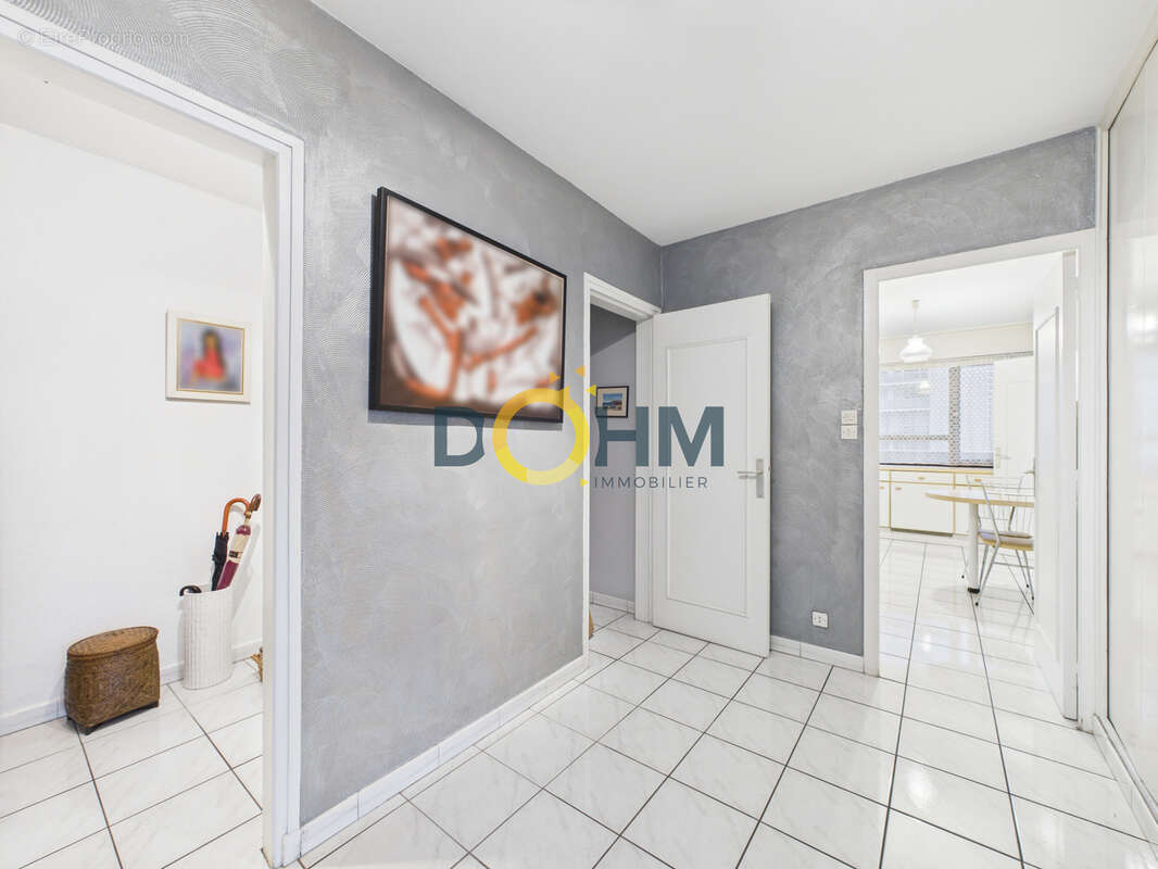 Sublime T5 110 m2 Large balcon / Garage / Ascenseur - photo 19