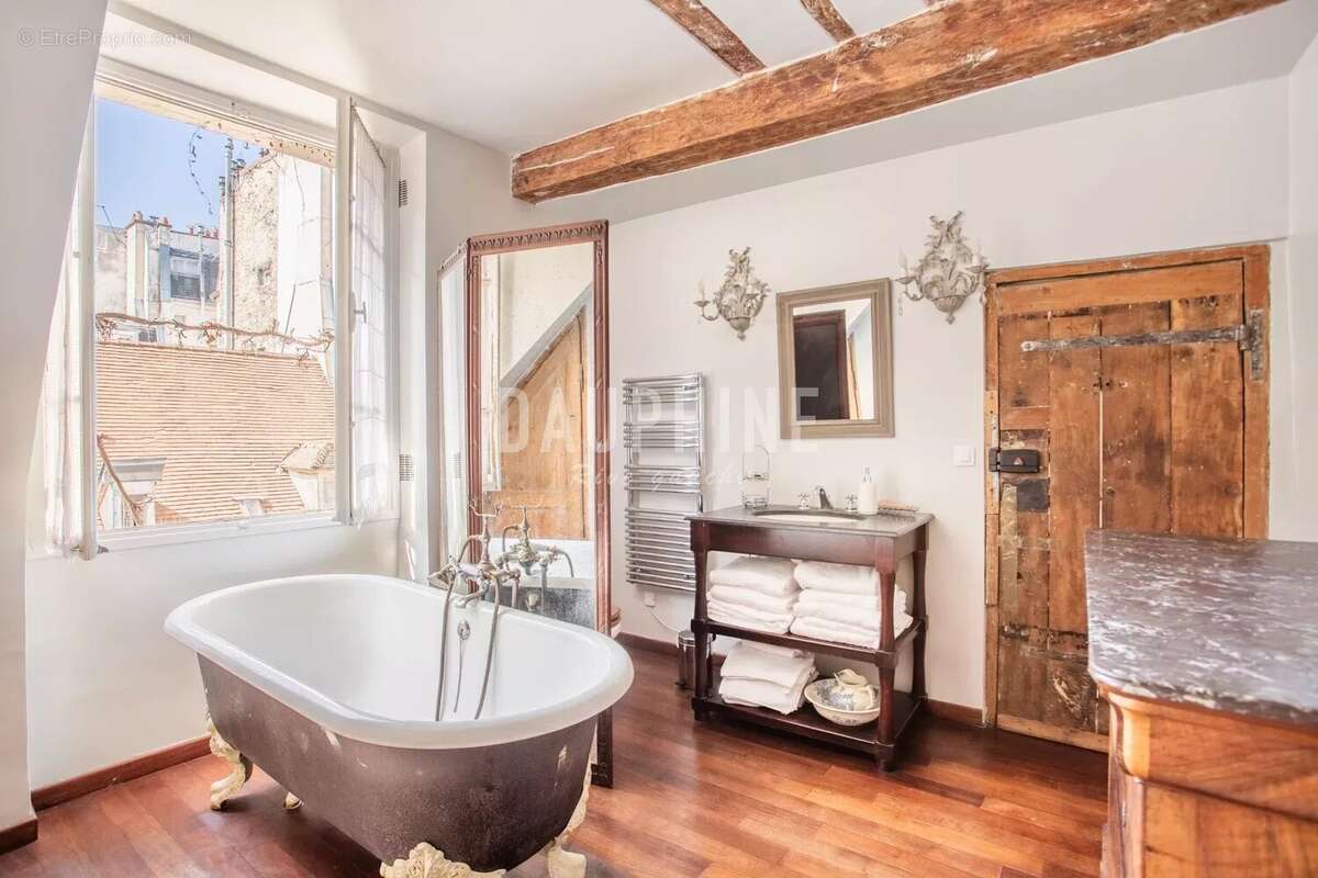 Appartement à PARIS-6E