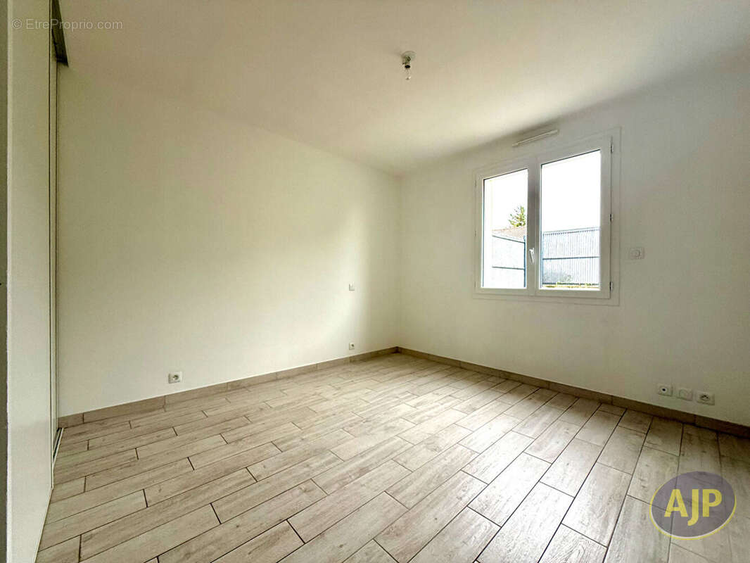 Maison à SAINTE-PAZANNE