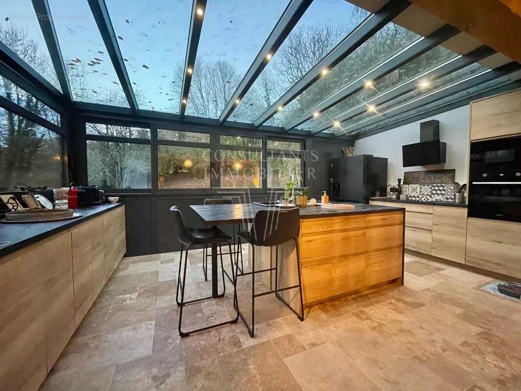 Maison à CORMEILLES