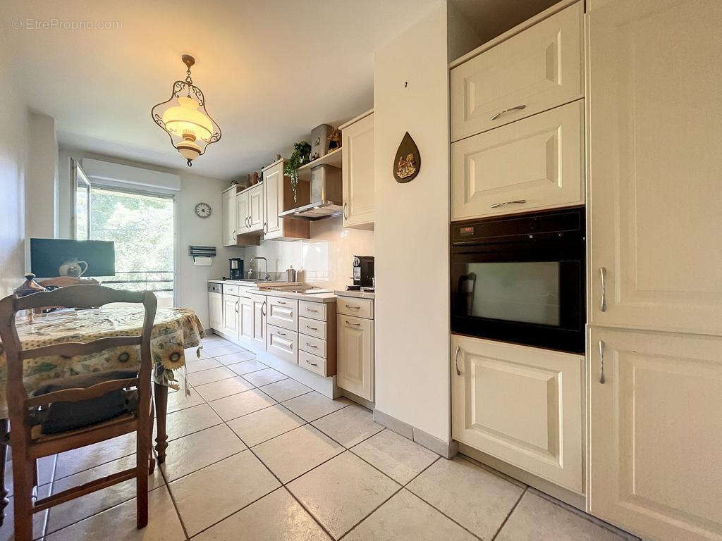 Appartement à MARSEILLE-9E