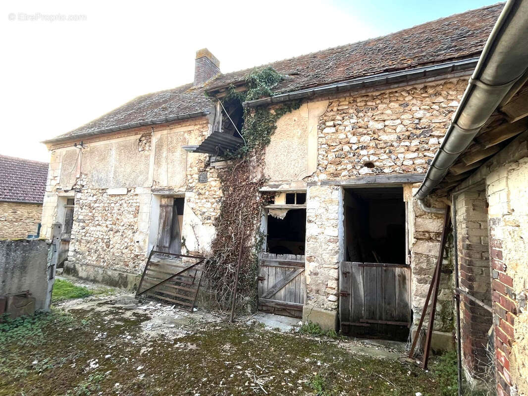 Maison à JOUY-SUR-EURE