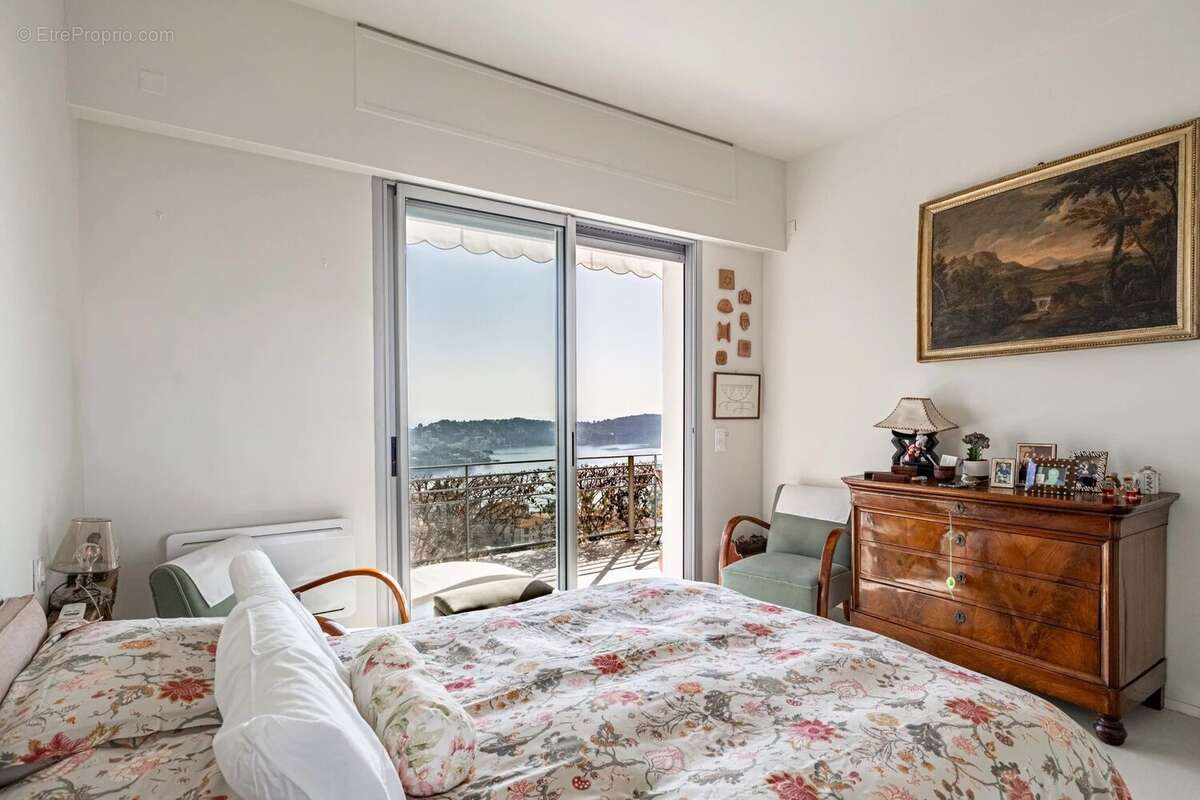 Villefranche sur Mer - Spectaculaire 3p avec terrasse et jardin vue panoramique, garage partagé en sus - photo 9