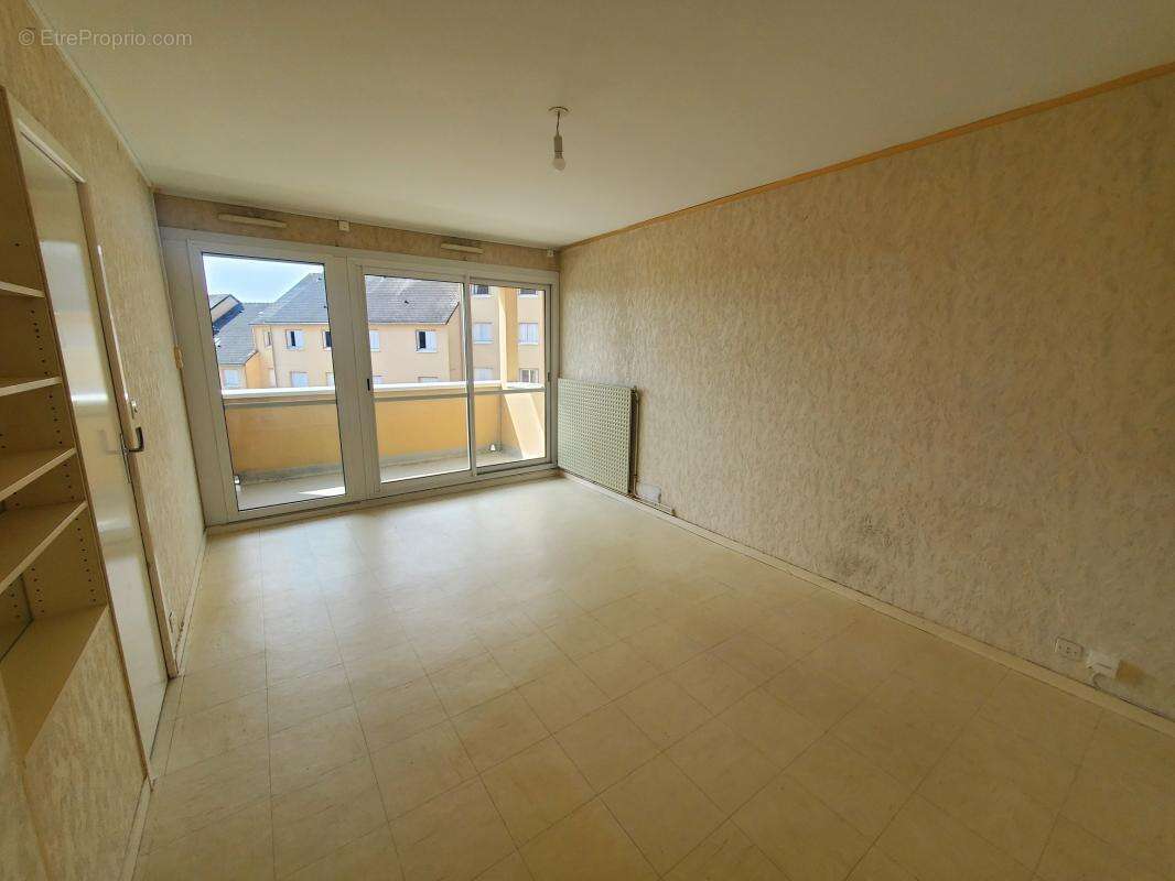 Beau T4 avec parking, cave et balcon - photo 2