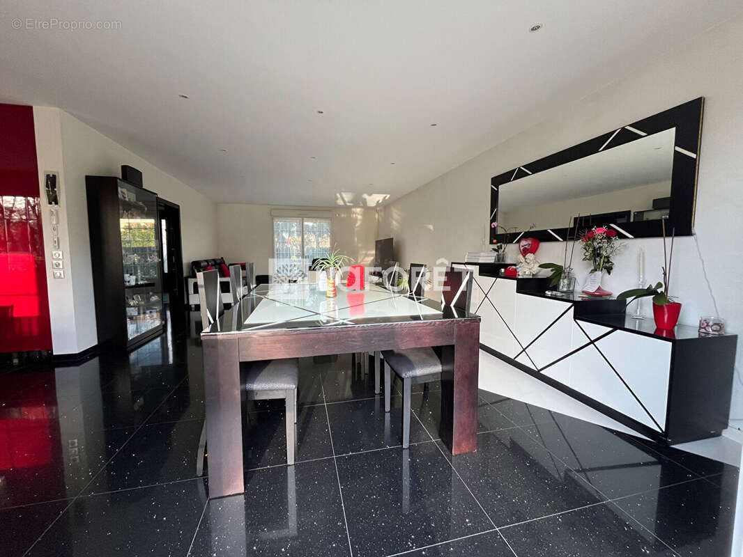 Maison à ORMESSON-SUR-MARNE