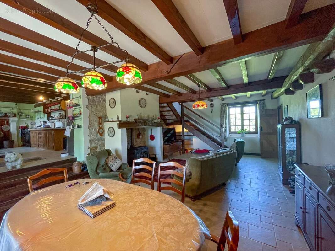Belle maison sans voisins mais proche des commodités. - photo 10