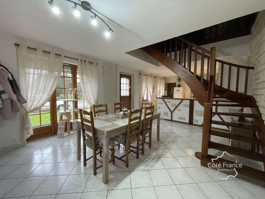 Maison à LESQUIELLES-SAINT-GERMAIN