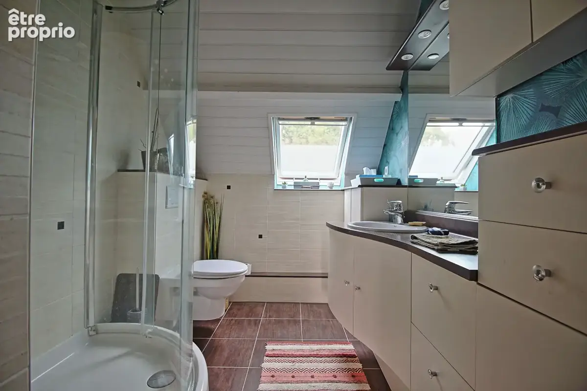 Maison familiale entièrement rénovée avec extension récente -121 m² - Terrasse plein sud - photo 12