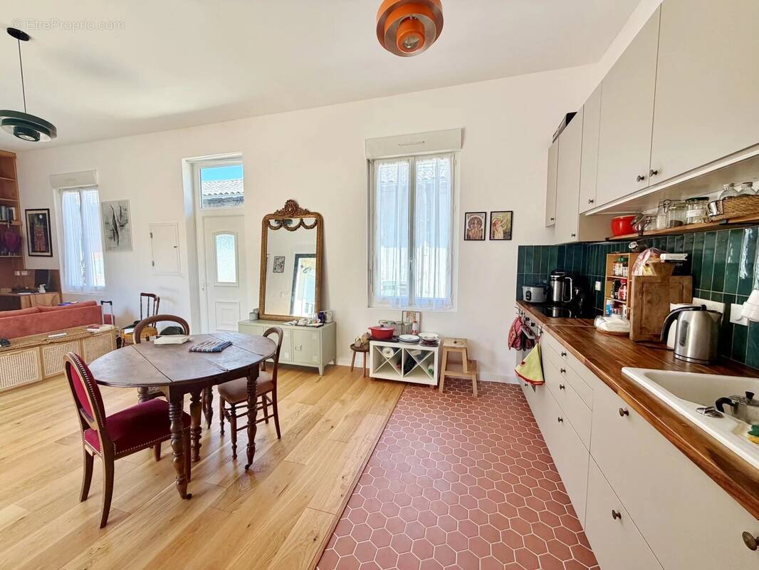 Appartement à BORDEAUX