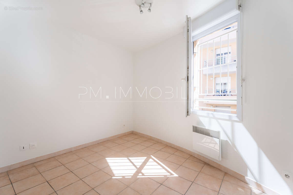 Appartement à MARSEILLE-5E