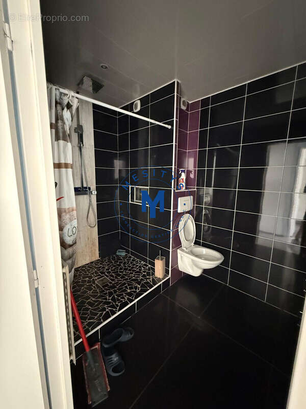 Appartement 80 m² à Saint-Etienne  - photo 9