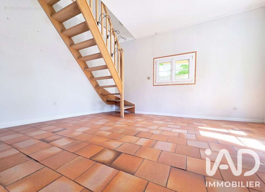 Maison 140 m² à Conflans-Sainte-Honorine  - photo 4