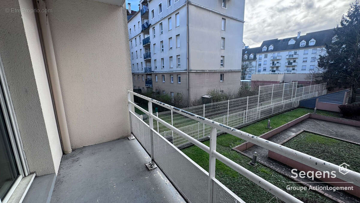 Appartement à DUGNY