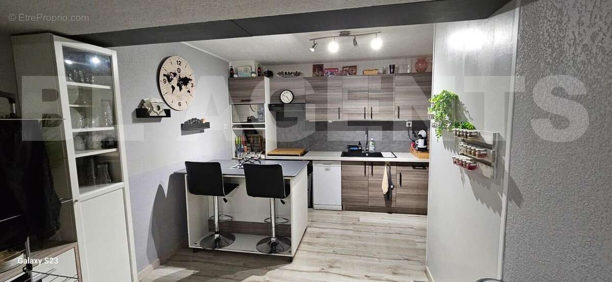 4 - Appartement à BESSE-SUR-ISSOLE