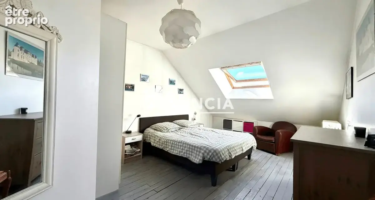 Orléans SAINT-MARCEAU, Maison Bourgeoise de 9 pièces - Piscine, garage double et grand jardin - photo 13