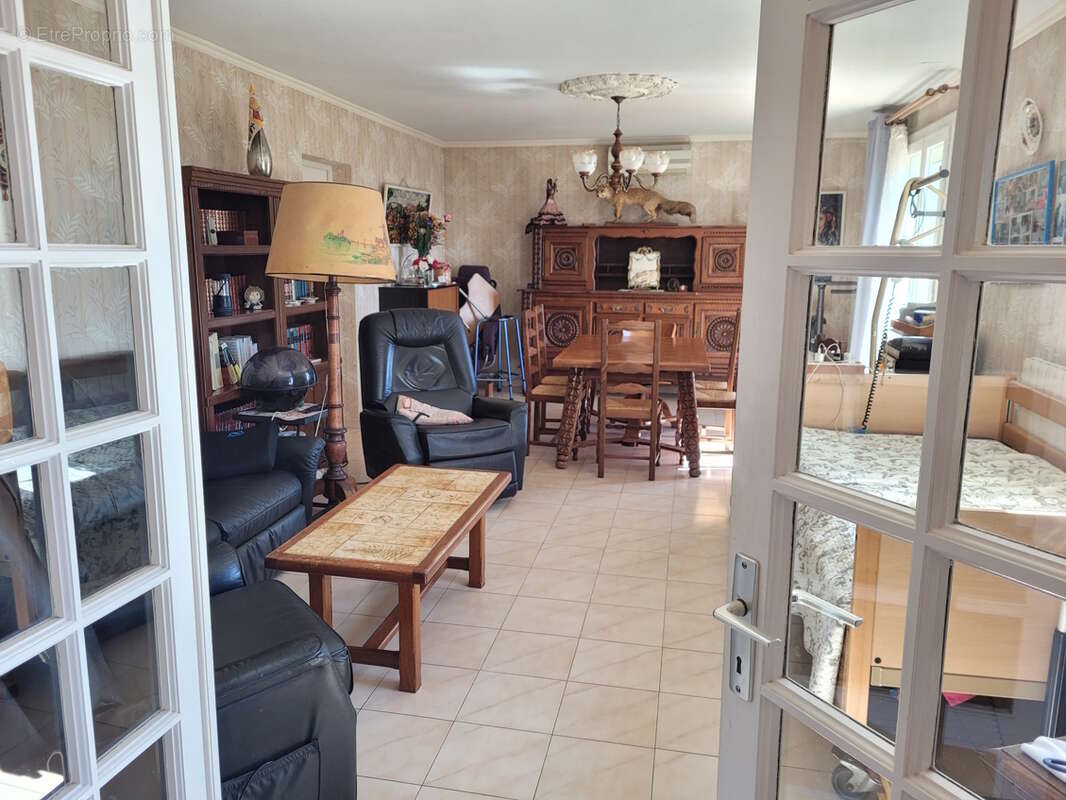 Maison à SAINT-GENIES-DE-FONTEDIT