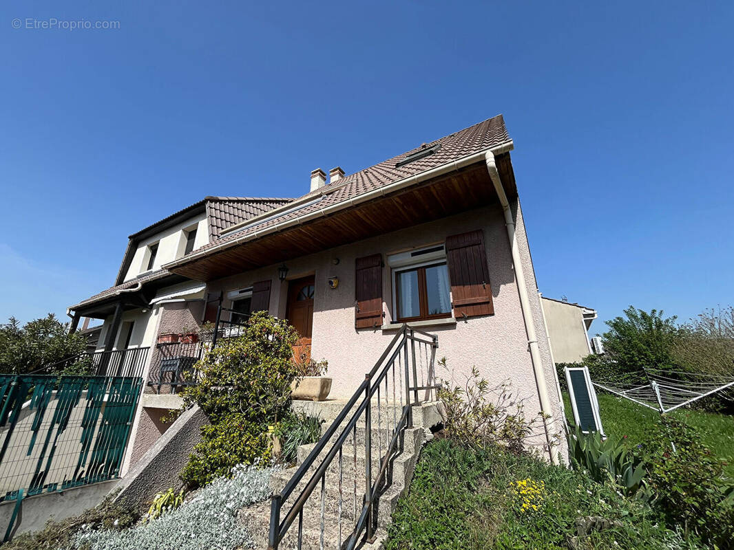 Maison à ROSNY-SOUS-BOIS