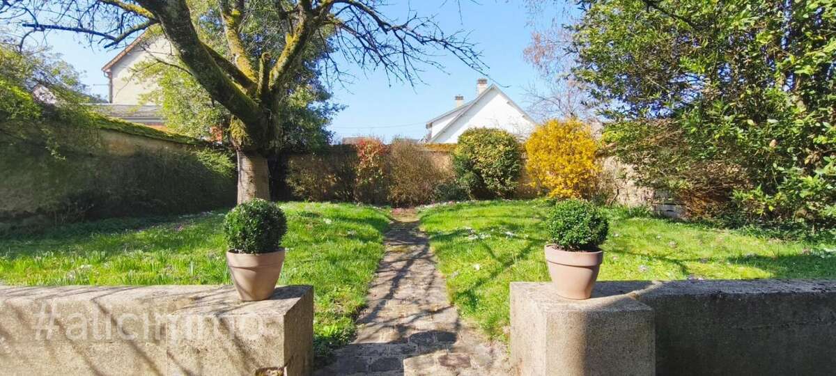 Ensemble immobilier Sézanne 14 pièces 334 m2 - photo 3