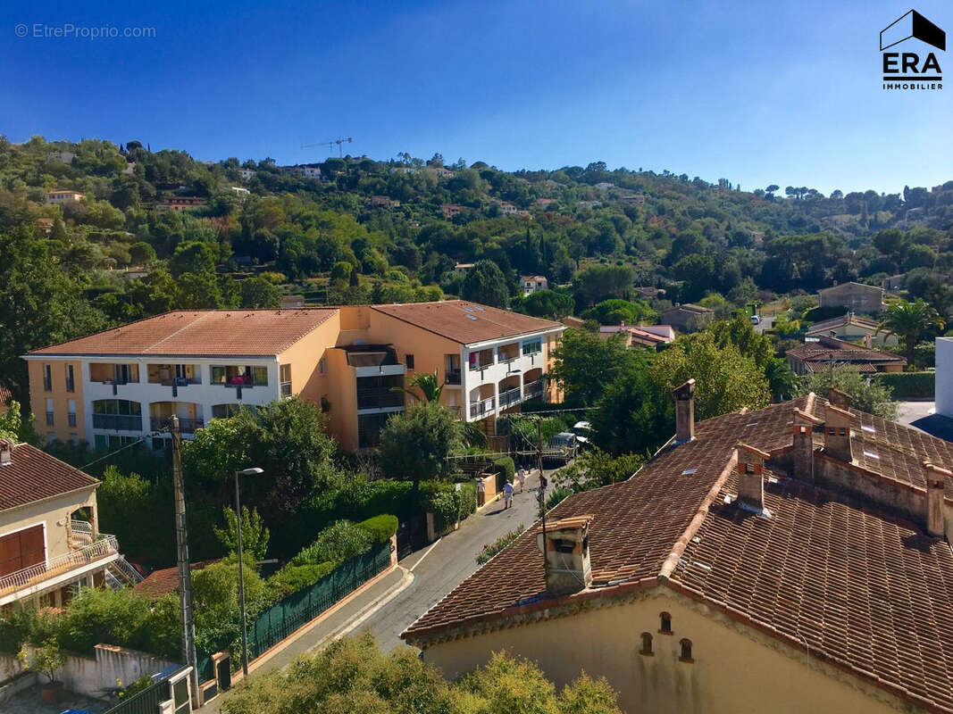 Appartement à VALLAURIS