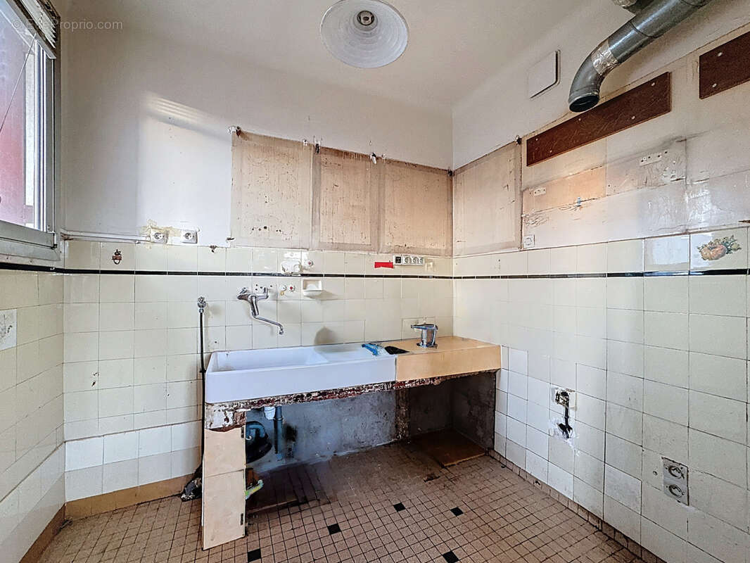 Maison à PARAY-VIEILLE-POSTE