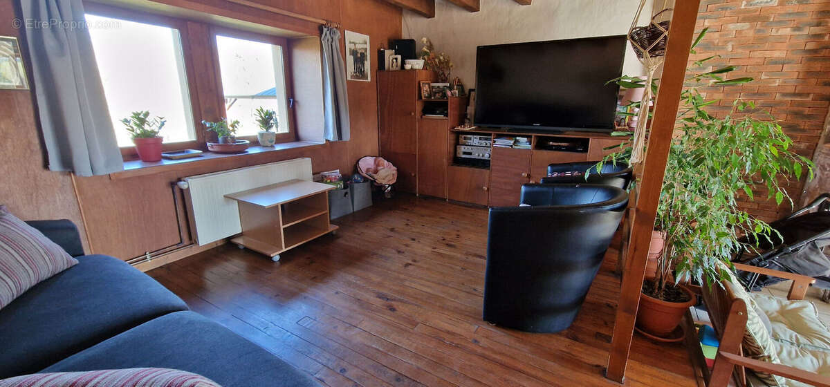 Maison à SAINT-AUBIN-EN-CHAROLLAIS