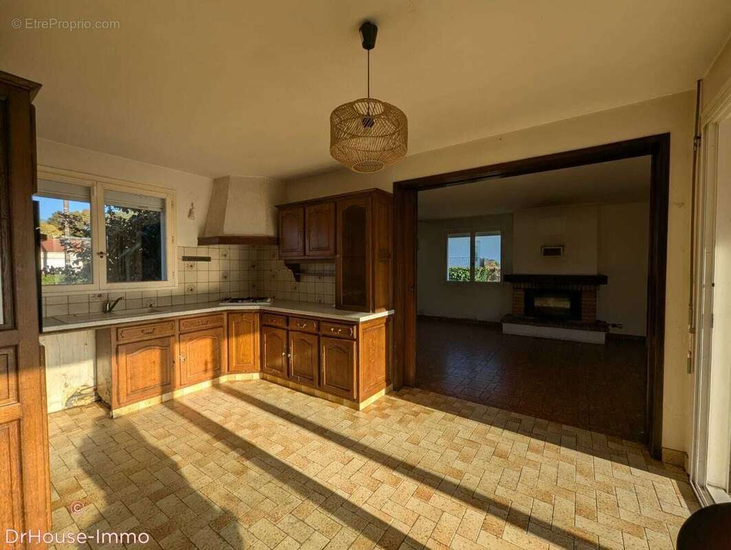 Maison à SAINT-ETIENNE-DE-MER-MORTE