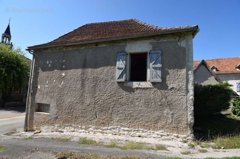 Maison à SAINT-MARTIN-LABOUVAL