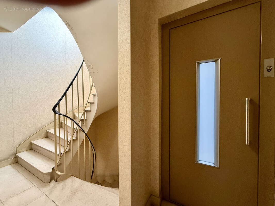 Appartement à PARIS-12E