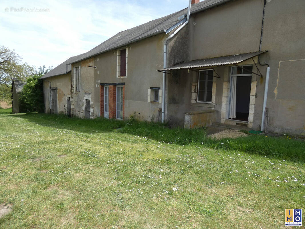 Maison à HUMBLIGNY