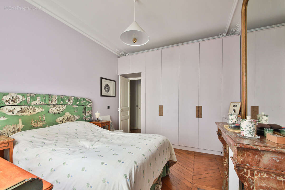 Appartement à PARIS-5E