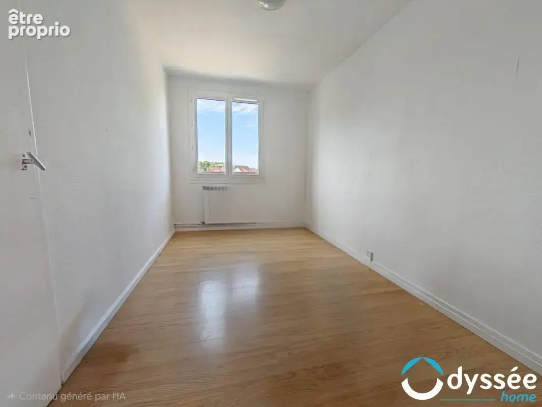 À vendre - Appartement T4 traversant de 73,97 m² avec cave e - photo 4