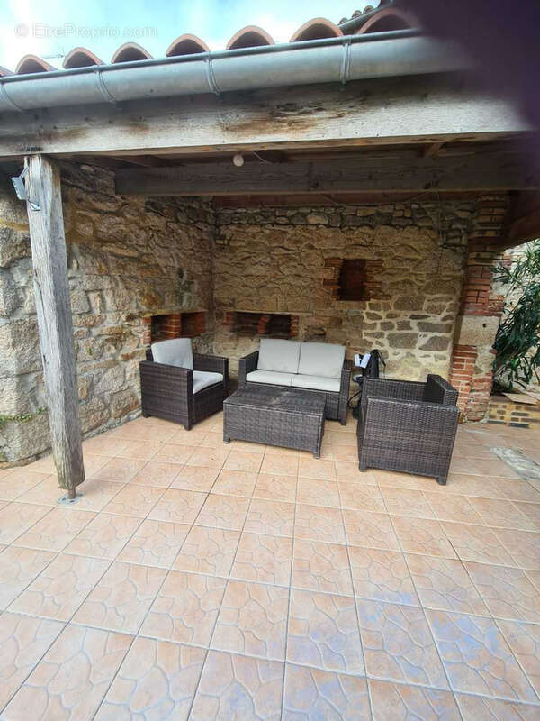 Maison à SAINT-AMAND-SUR-SEVRE