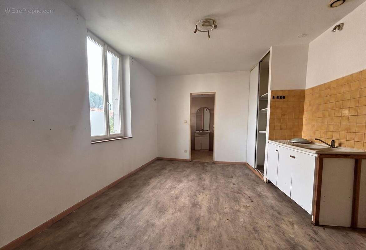 Appartement à SAINT-PAUL-LES-ROMANS