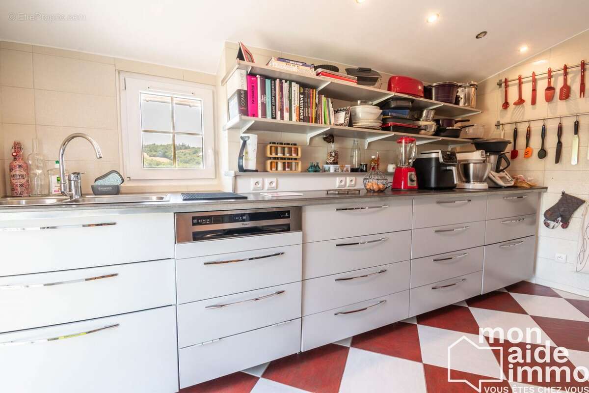 Maison à SAINT-CHRISTOPHE-VALLON