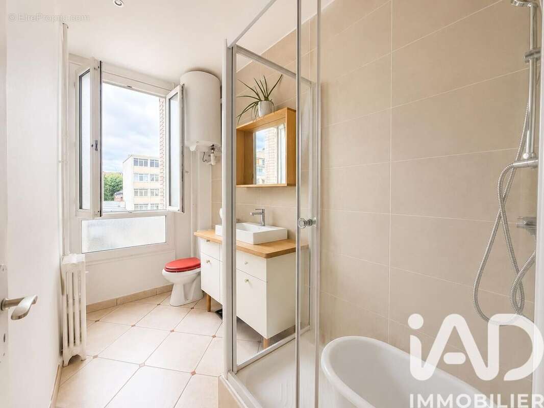Photo 6 - Appartement à COURBEVOIE