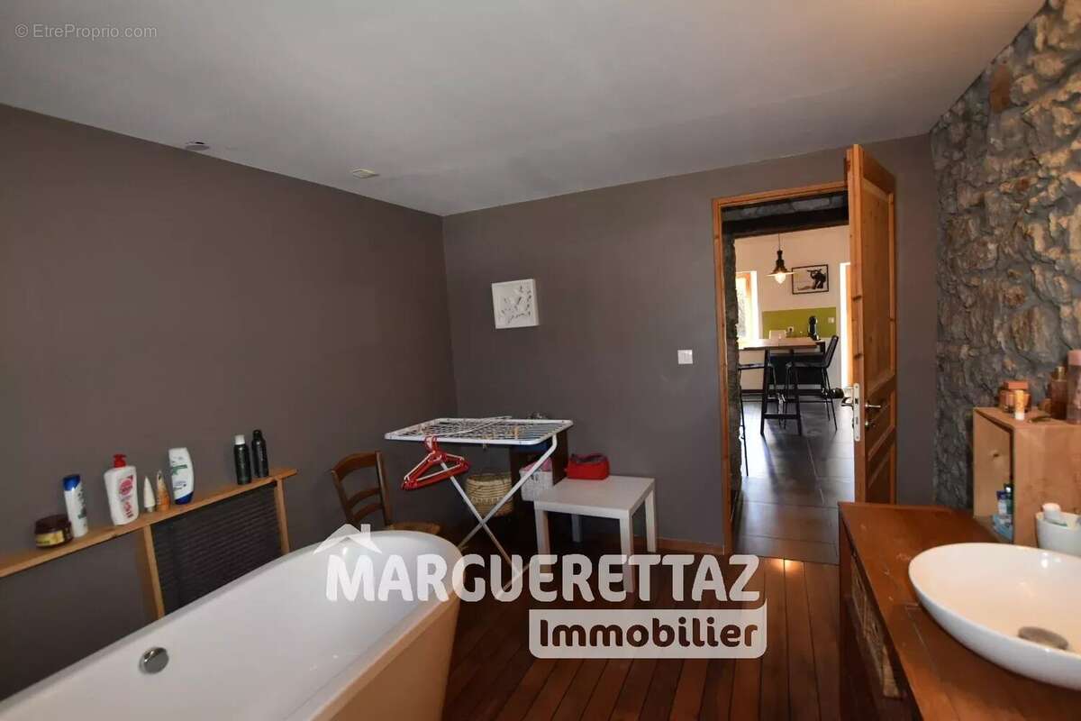 Maison à MEGEVETTE