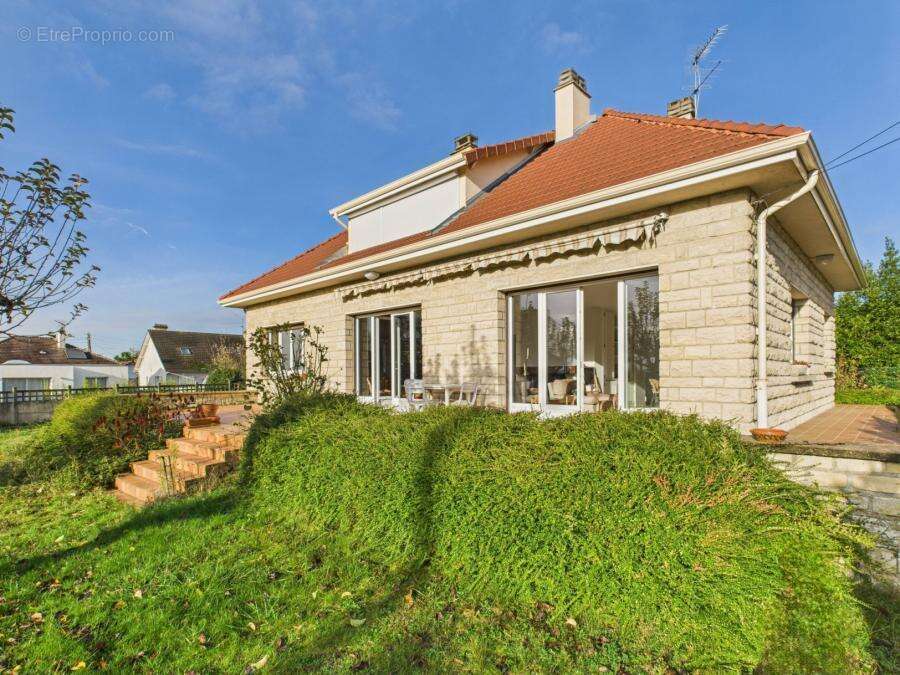 Maison à TRIEL-SUR-SEINE