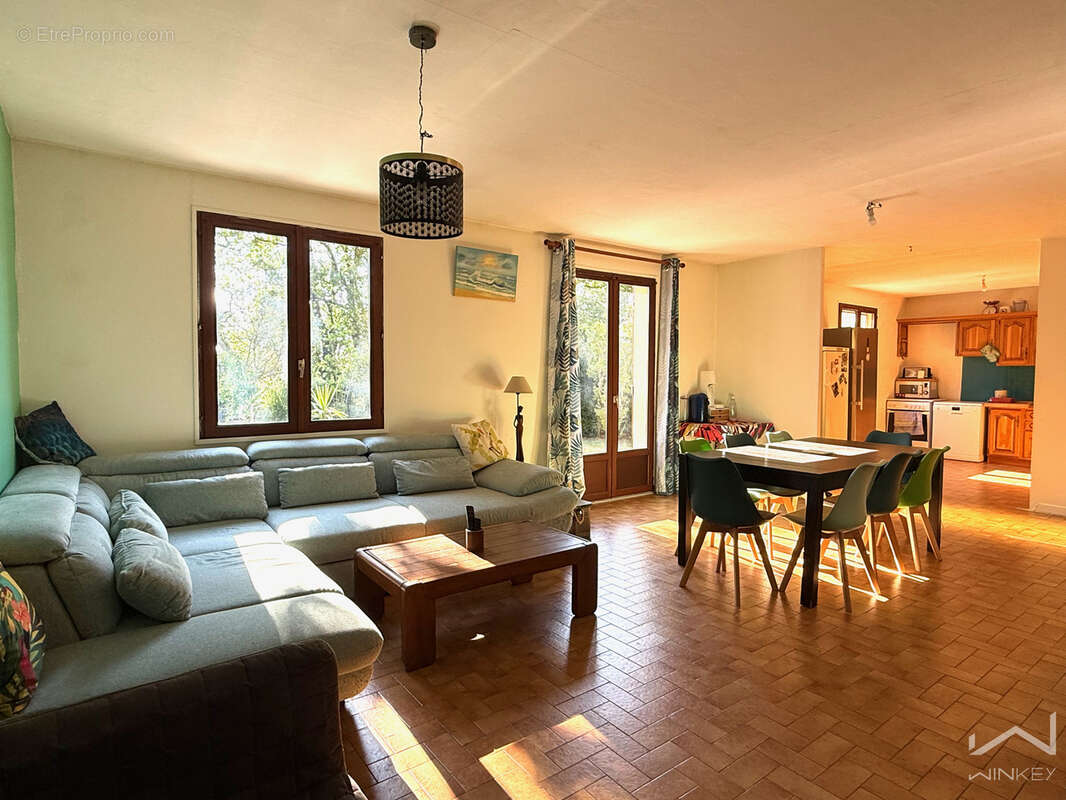 Maison à BOLLENE