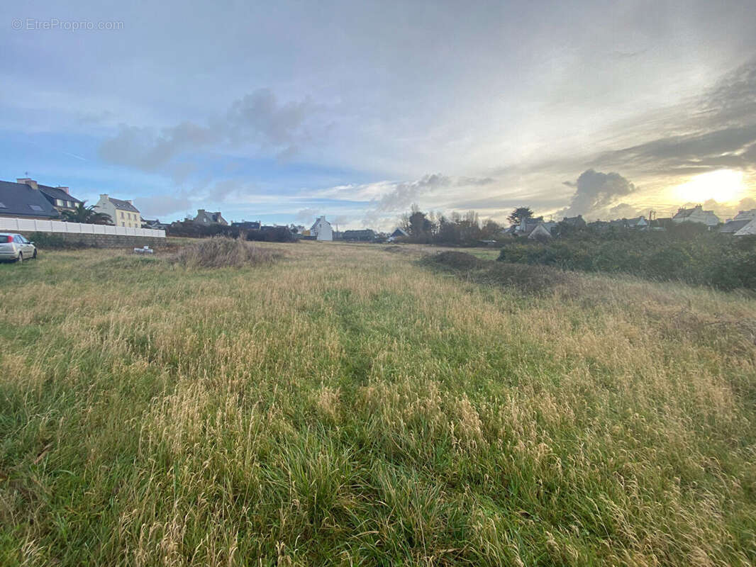 Terrain à PLOUHINEC