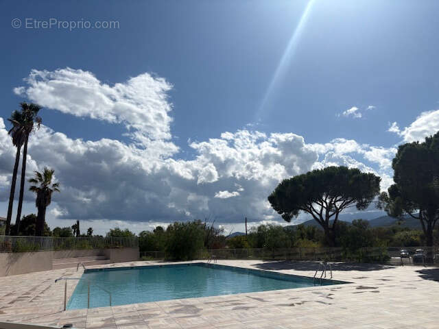 Appartement à PUGET-SUR-ARGENS