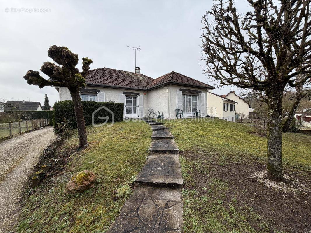 Maison à FAY-AUX-LOGES