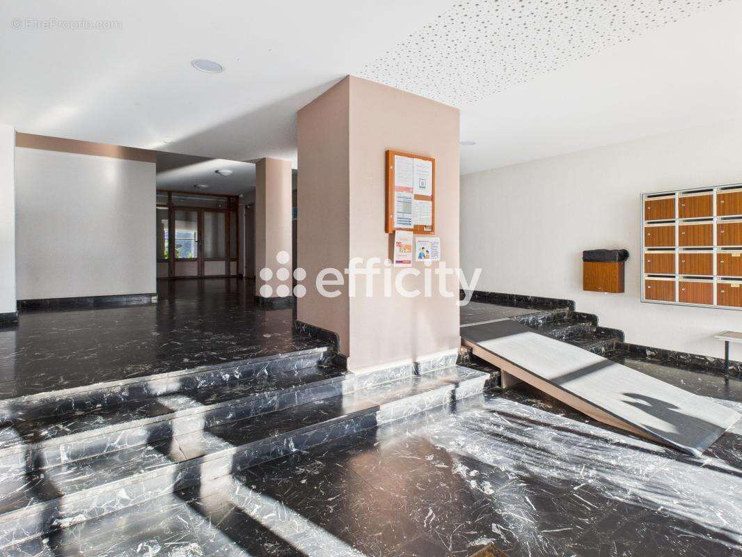 Appartement à RILLIEUX-LA-PAPE